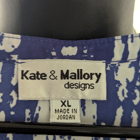 235. Kate & Mallory Blue Long Sleeve Blouse with Low Collar - XL - Picture 2 of 2
